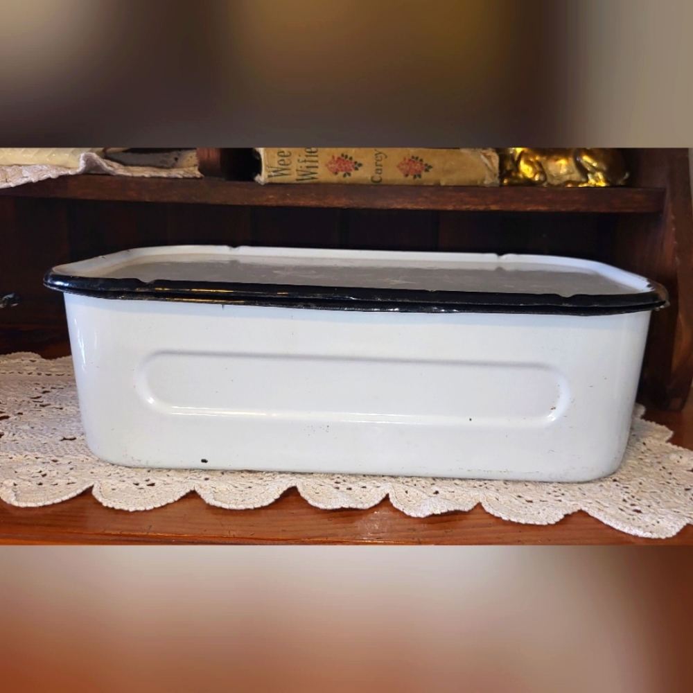 Enamel Fridge Box with lid